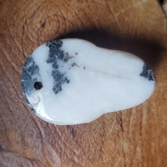 New Carved Black and White Zebra Jasper Skull Pendant. - Picture 7 of 12